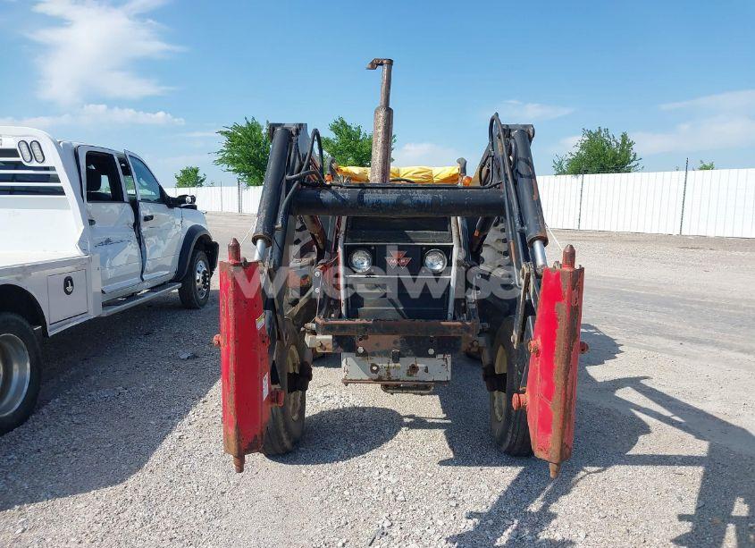 Photo 6 of 1995 Massey Ferguson TRACTOR (VIN 9A347079)