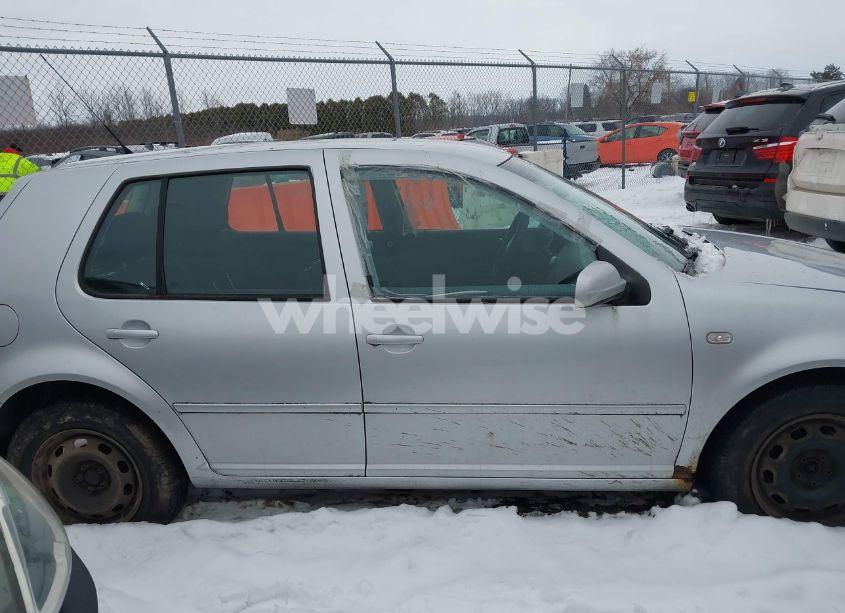 Photo 13 of 2005 Volkswagen Golf GL 2.0L (VIN 9BWFL61J054001568)