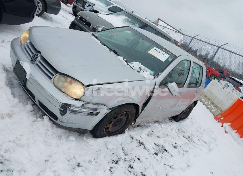 Photo 2 of 2005 Volkswagen Golf GL 2.0L (VIN 9BWFL61J054001568)