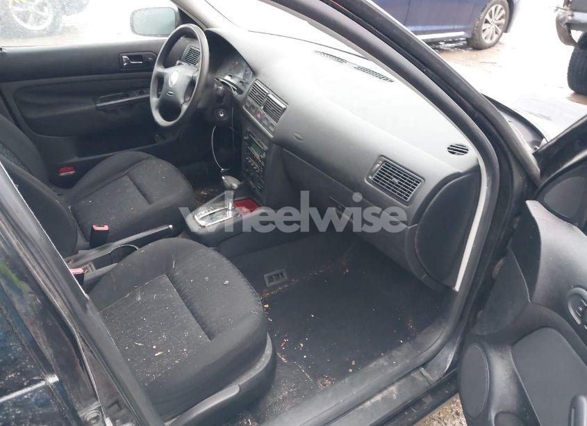 Photo 5 of 2006 Volkswagen Golf GL 2.0L (VIN 9BWFL61J364007091)