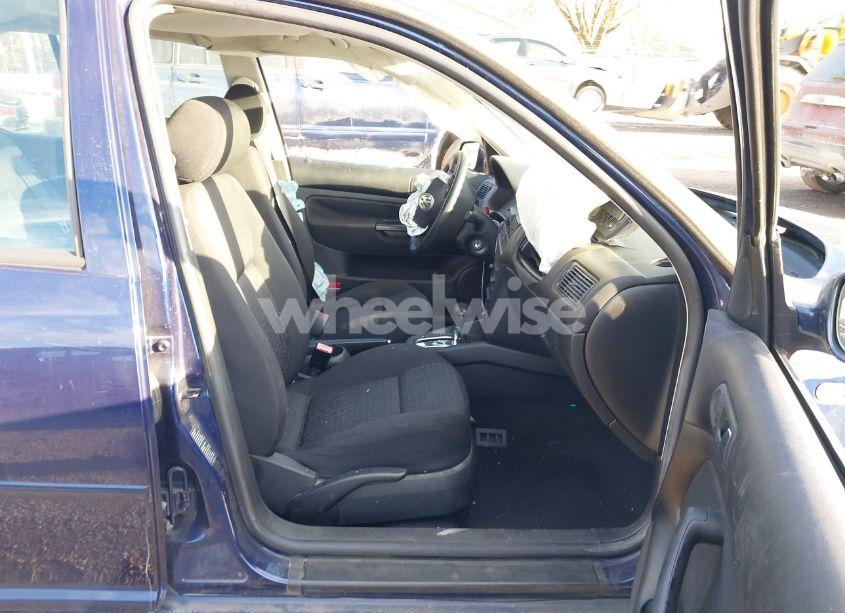 Photo 5 of 2004 Volkswagen Golf GL 2.0L (VIN 9BWFL61J544011236)