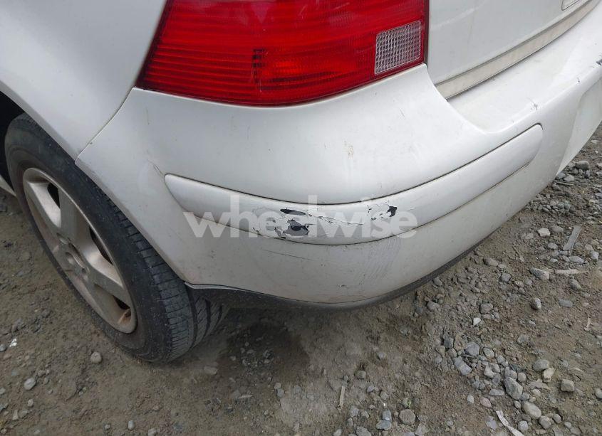 Photo 15 of 2005 Volkswagen Golf GL 2.0L (VIN 9BWFL61J854018019)