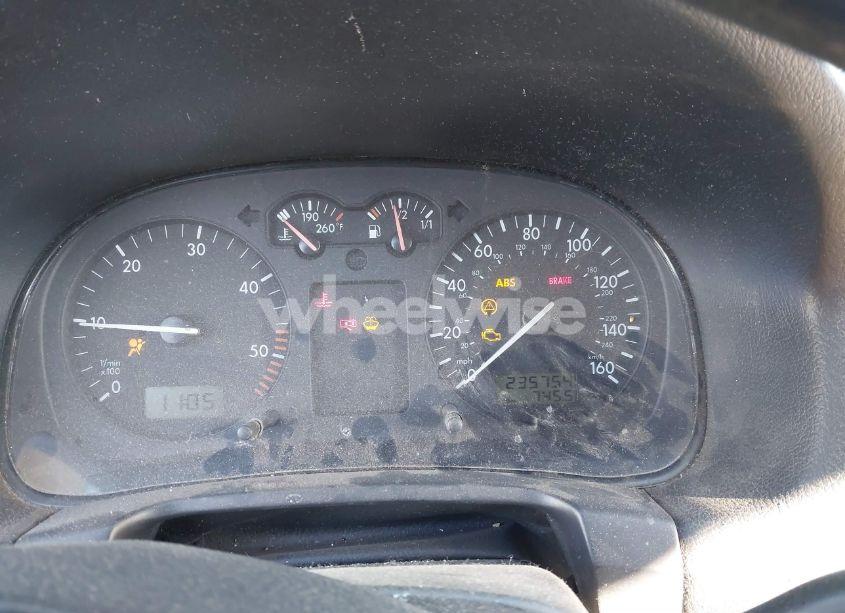 Photo 7 of 2005 Volkswagen Golf GL TDI (VIN 9BWFR61J354015902)