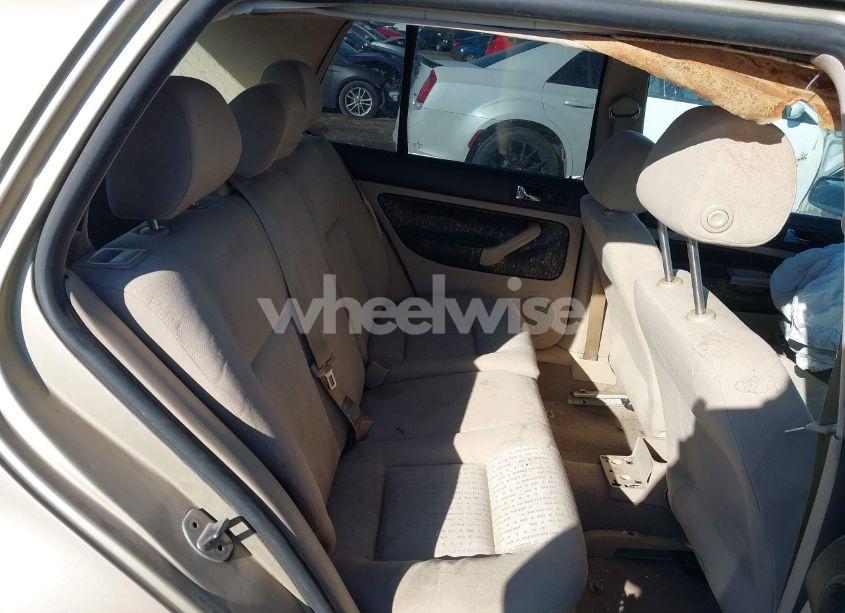 Photo 8 of 2005 Volkswagen Golf GL TDI (VIN 9BWFR61J354015902)