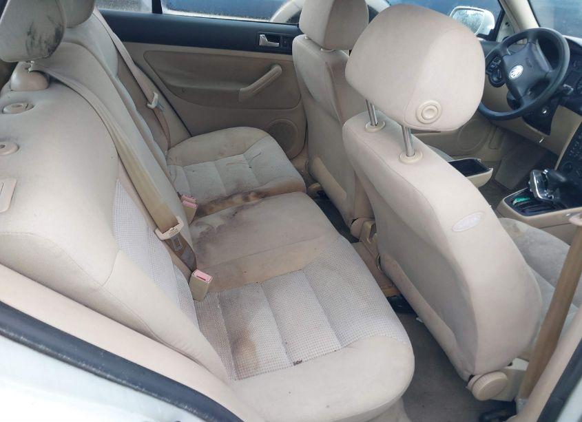 Photo 8 of 2005 Volkswagen Golf GLS 2.0L (VIN 9BWGL61J254029344)