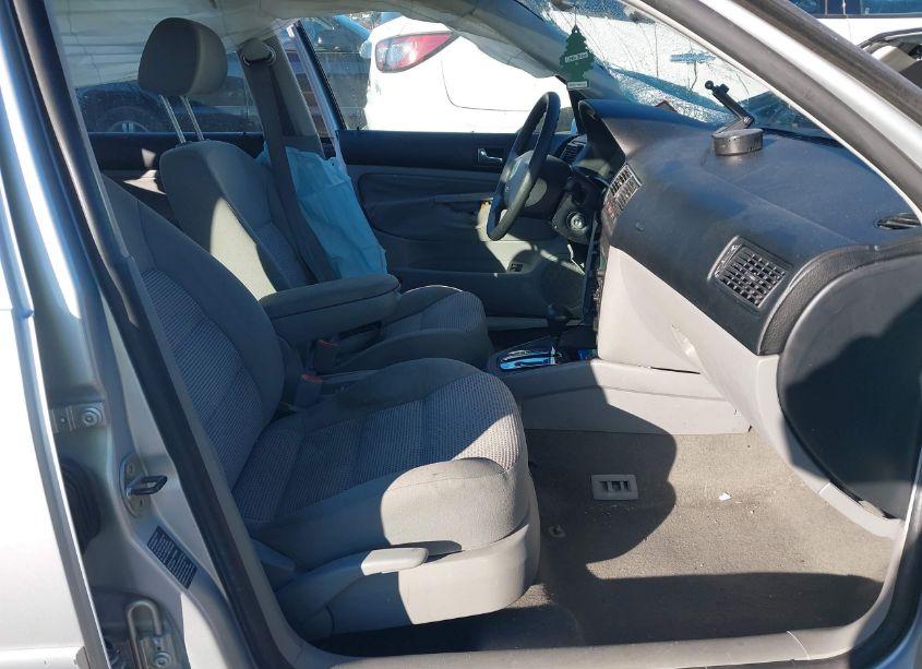 Photo 5 of 2004 Volkswagen Golf GLS 2.0L (VIN 9BWGL61J444041994)