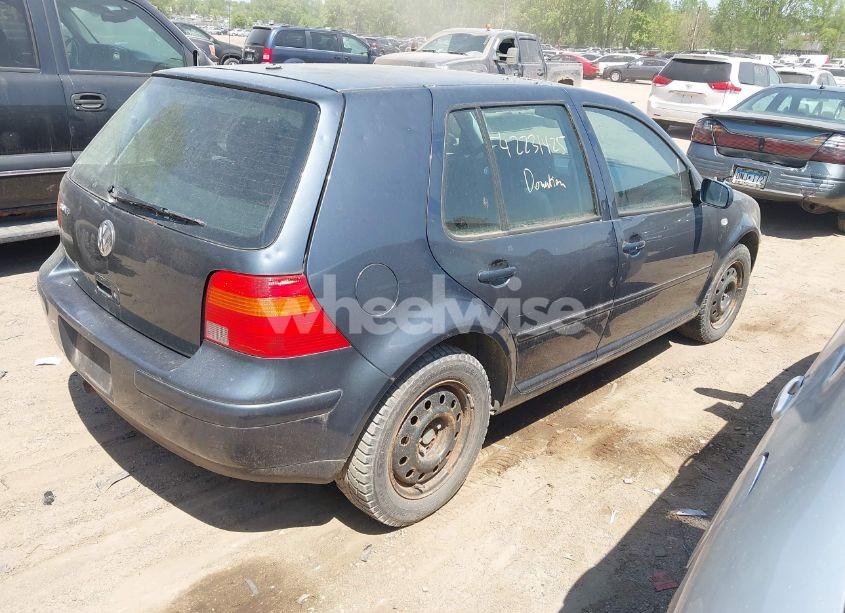Photo 4 of 2005 Volkswagen Golf GLS 2.0L (VIN 9BWGL61J654000820)