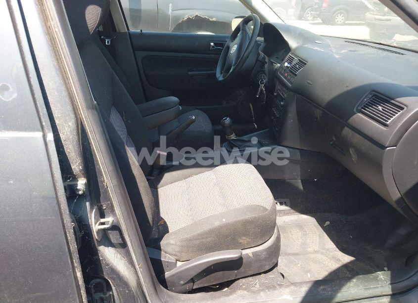 Photo 5 of 2005 Volkswagen Golf GLS 2.0L (VIN 9BWGL61J654000820)