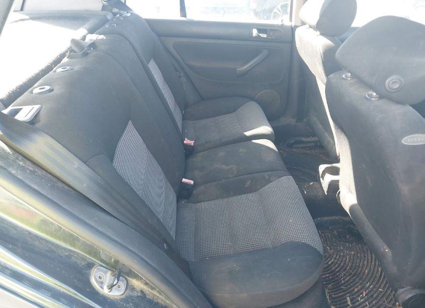 Photo 8 of 2005 Volkswagen Golf GLS 2.0L (VIN 9BWGL61J654034823)