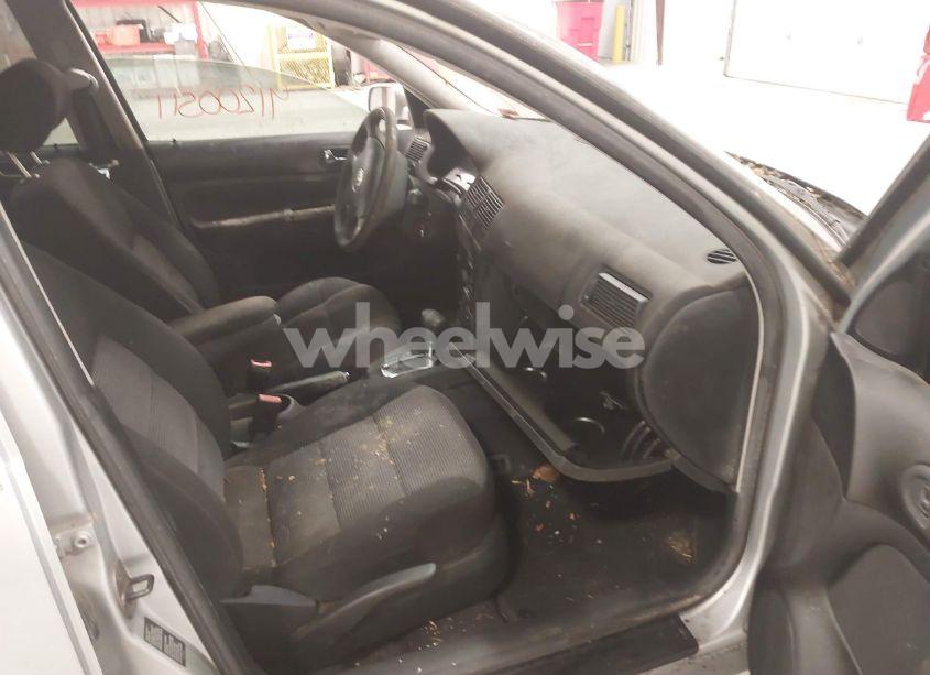Photo 5 of 2004 Volkswagen Golf GLS 2.0L (VIN 9BWGL61JX44000589)