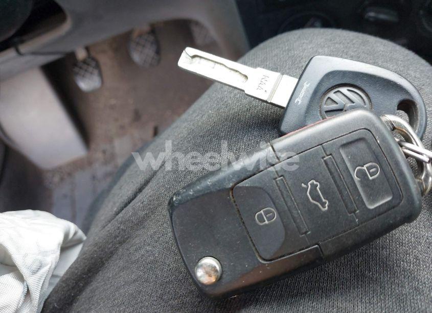 Photo 11 of 2005 Volkswagen Golf GLS TDI (VIN 9BWGR61J054001055)