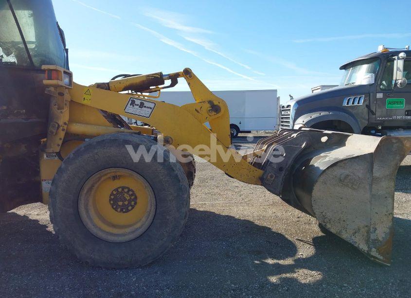 Photo 17 of 2000 Komatsu Wa 180-3L (VIN A80593)