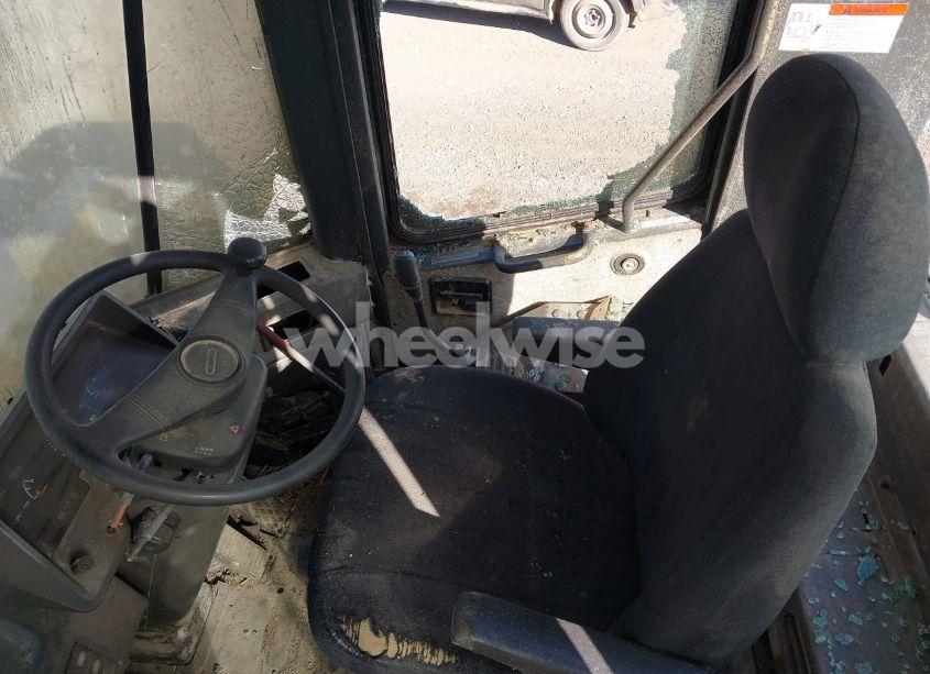 Photo 8 of 2000 Komatsu Wa 180-3L (VIN A80593)