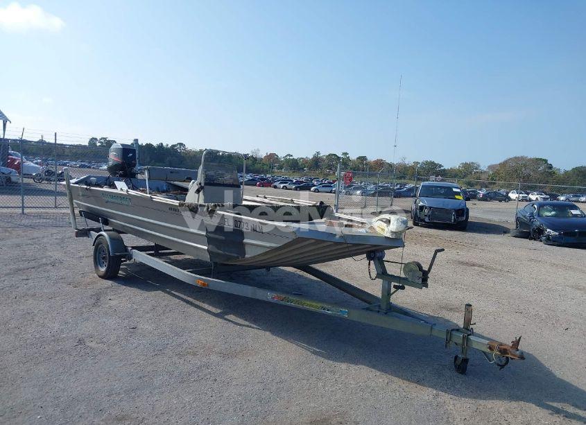 2003 Alumacraft Boat (VIN ACBW3082K203) main photo