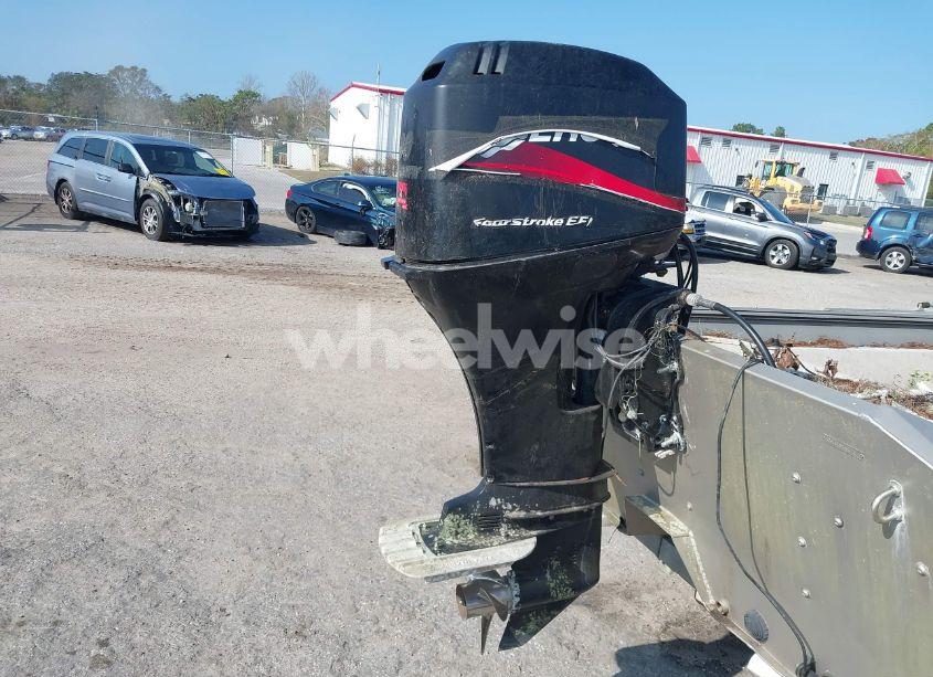 Photo 10 of 2003 Alumacraft Boat (VIN ACBW3082K203)