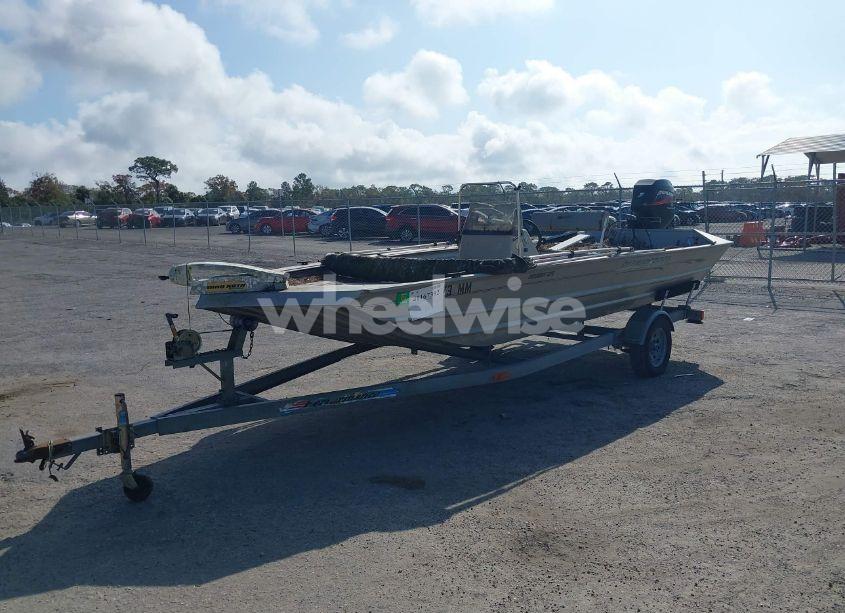 Photo 2 of 2003 Alumacraft Boat (VIN ACBW3082K203)