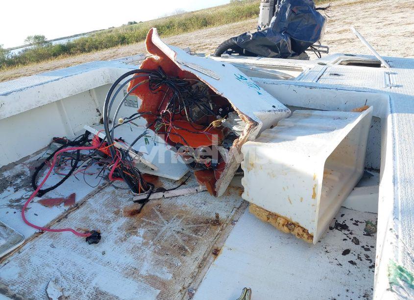 Photo 11 of 1998 Action Craft COASTLINE (VIN AFQ17198H889)