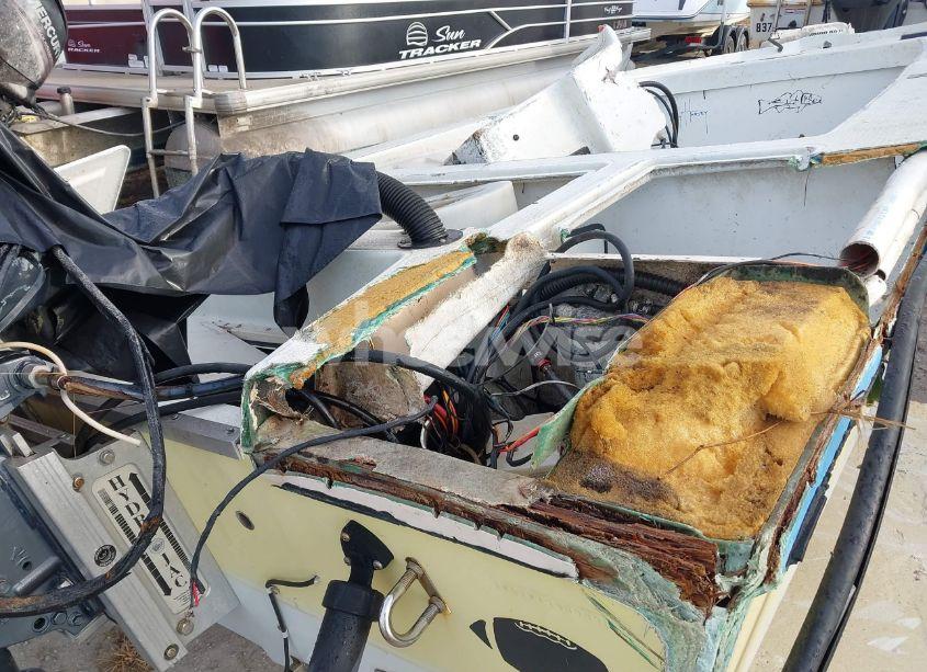 Photo 6 of 1998 Action Craft COASTLINE (VIN AFQ17198H889)