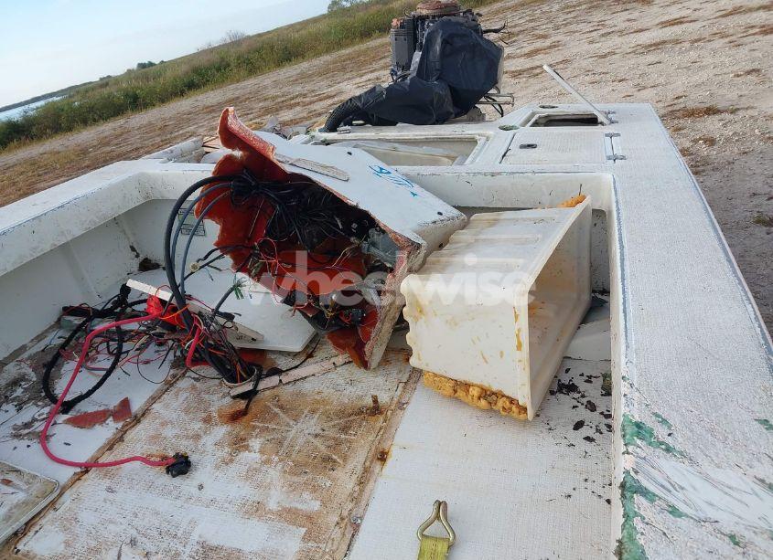 Photo 8 of 1998 Action Craft COASTLINE (VIN AFQ17198H889)