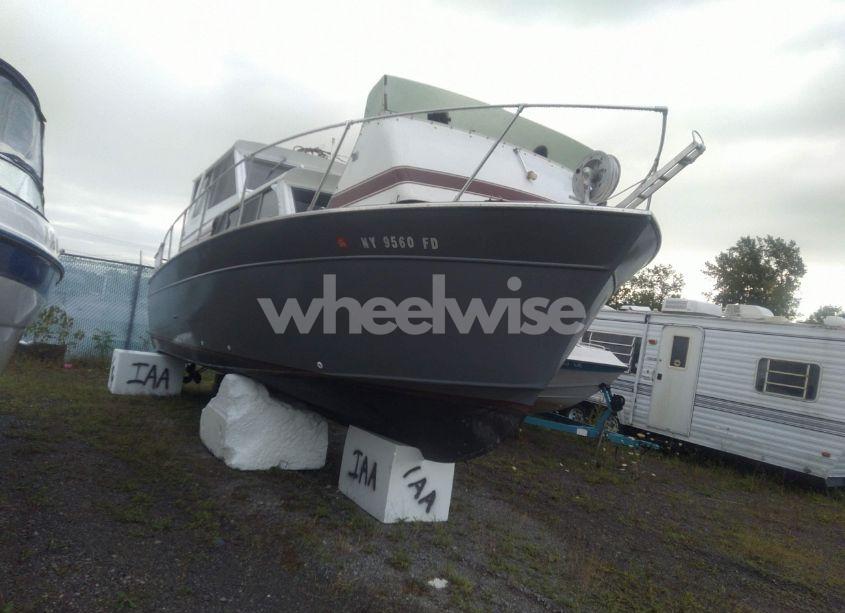 1983 Cruisers Yachts MARINETTE (VIN ALC814110183) main photo