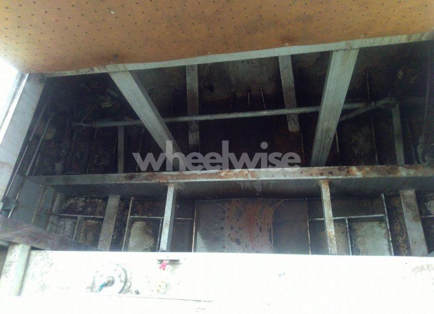 Photo 14 of 1983 Cruisers Yachts MARINETTE (VIN ALC814110183)