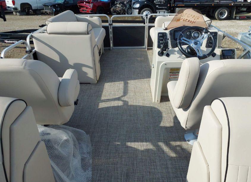 Photo 8 of 2018 Apex Other N/A (VIN APX25631D818)