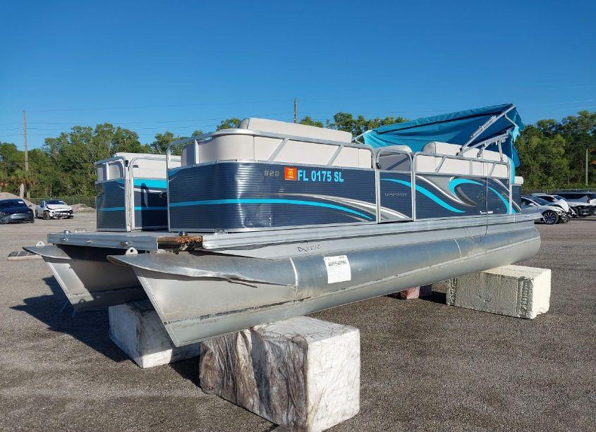 Photo 2 of 2019 Apex Other N/A (VIN APX28090E919)