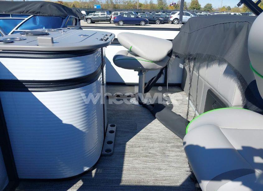 Photo 8 of 2023 Unknown Pontoon N/A (VIN APX32955J223)