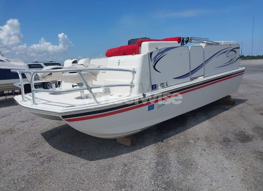 Photo 2 of 2018 Beach Cat OTHER (VIN BHT424BHF718)