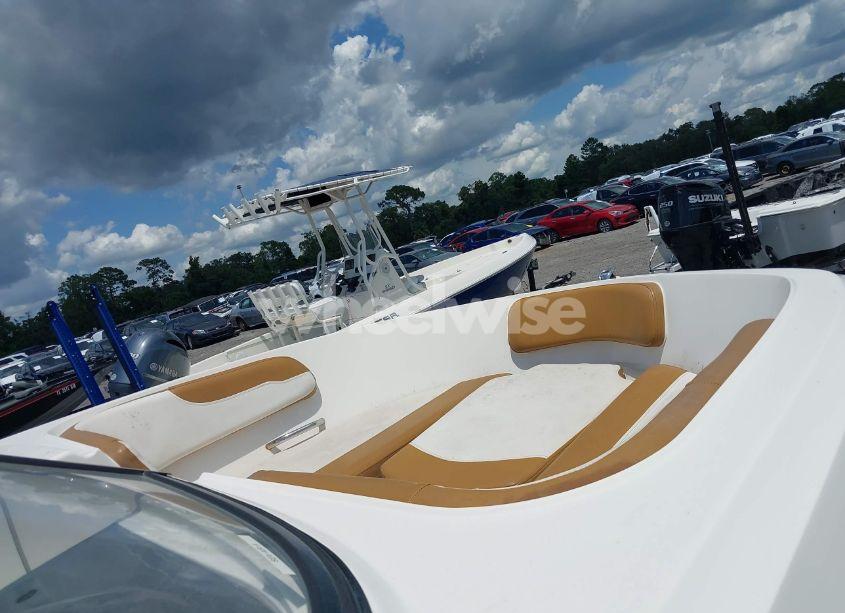 Photo 5 of 2022 Brunswick Family BOAT CO BAYLINER BOAT (VIN BLBX1687H122)