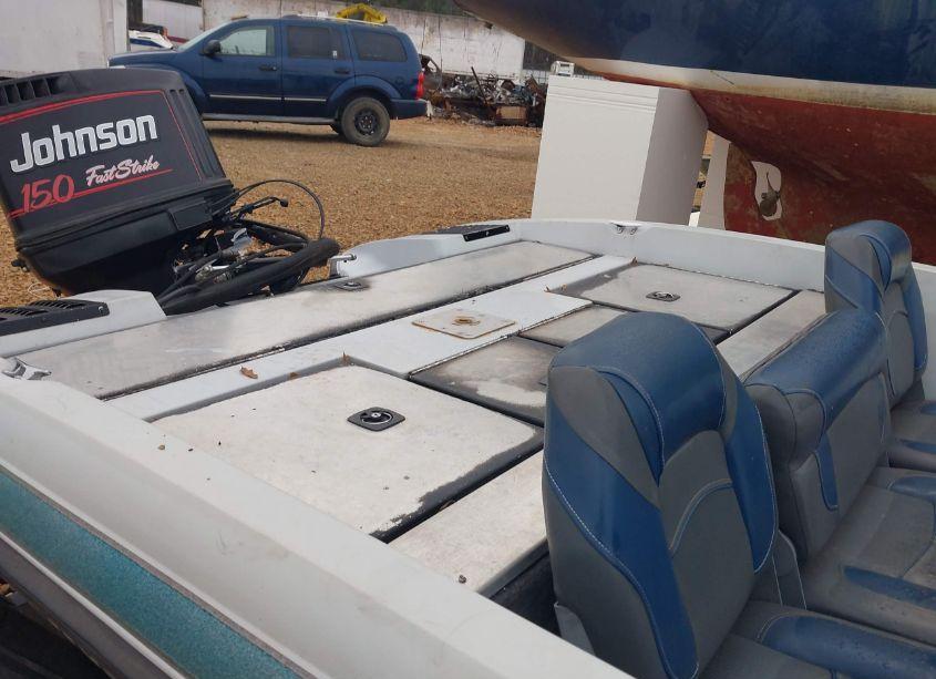 Photo 8 of 1996 Javelin Boat (VIN BNZ36108I596)