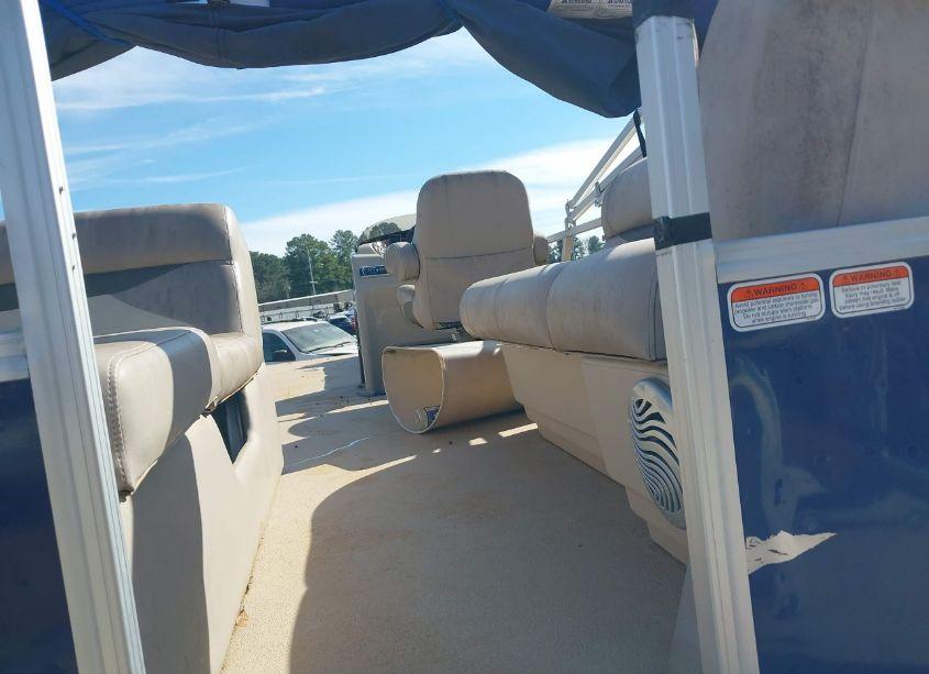 Photo 8 of 2014 Suntracker Other N/A (VIN BUJ02595G314)