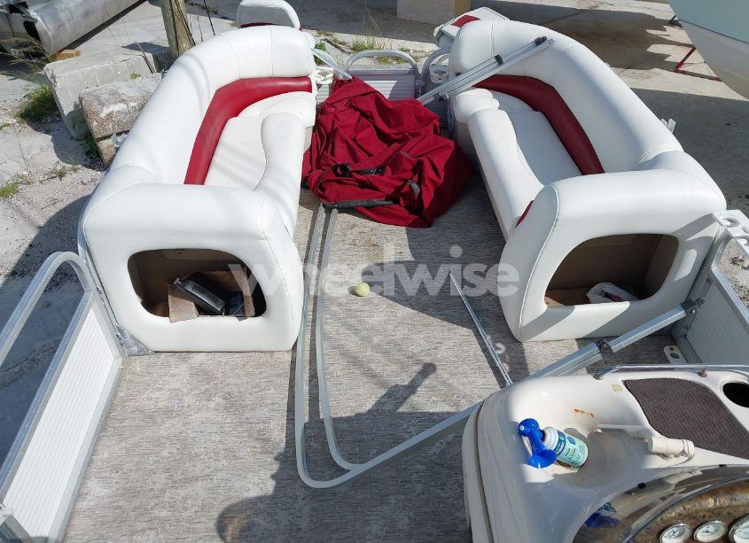 Photo 8 of 2008 Suntracker Other N/A (VIN BUJ05471H708)