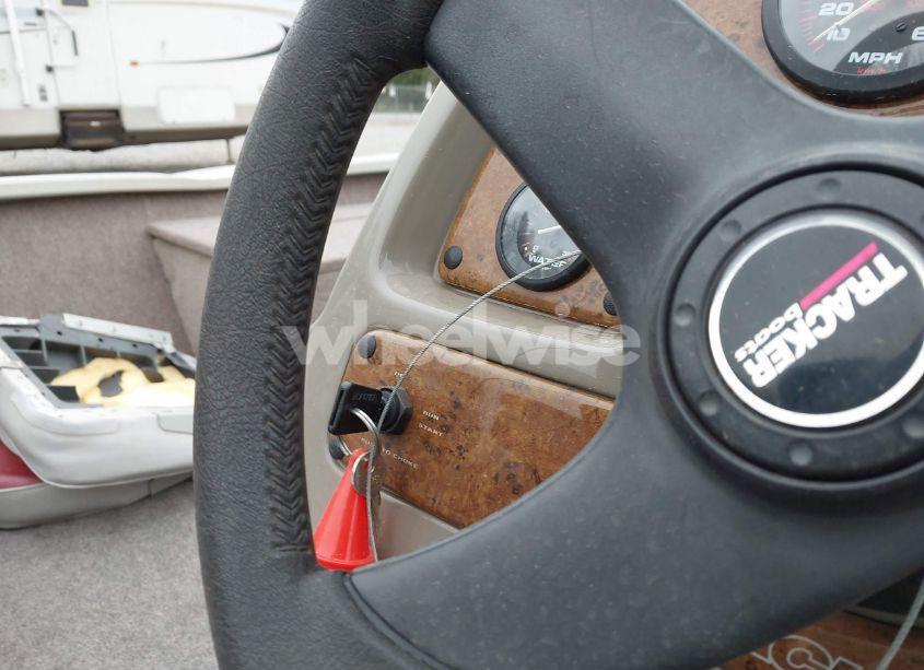 Photo 11 of 2002 Tracker Unknown N/A (VIN BUJ2475DC202)