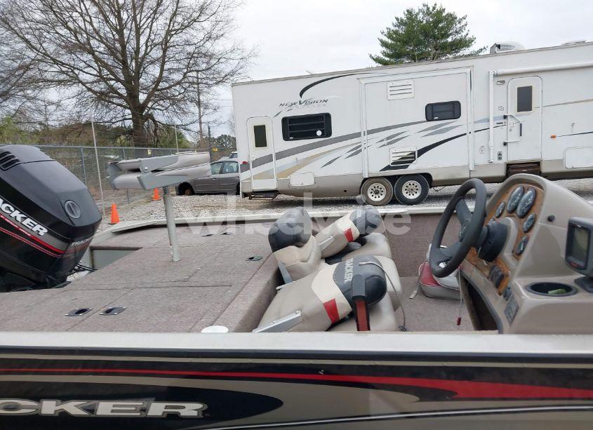 Photo 8 of 2002 Tracker Unknown N/A (VIN BUJ2475DC202)