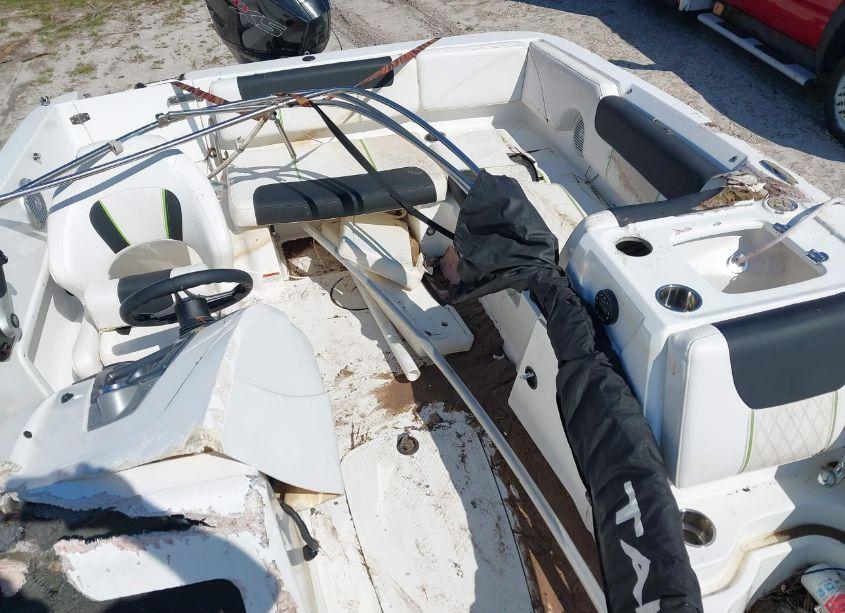 Photo 8 of 2022 Tahoe Other N/A (VIN BUJ35872H122)