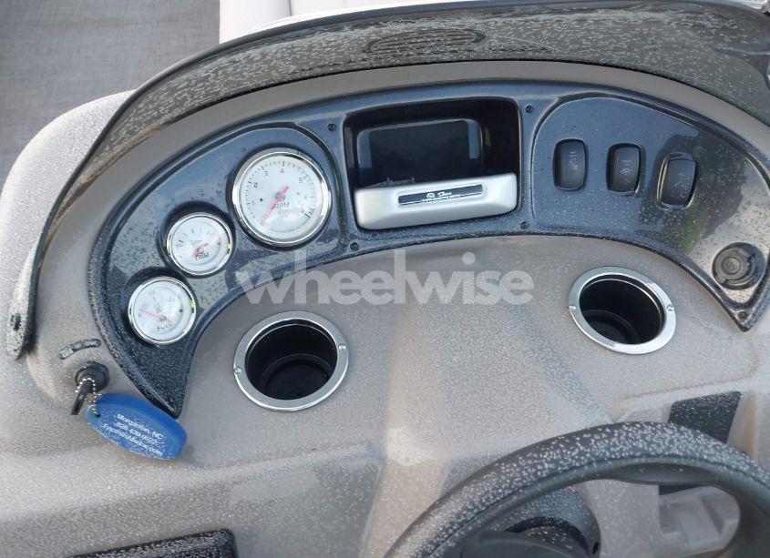 Photo 7 of 2023 Suntracker Pb18 DLX (VIN BUJ48373D323)