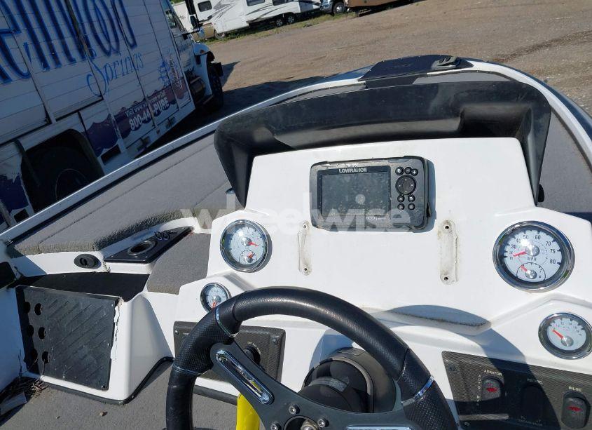 Photo 7 of 2021 Nitro Bassboat (VIN BUJ70260A121)