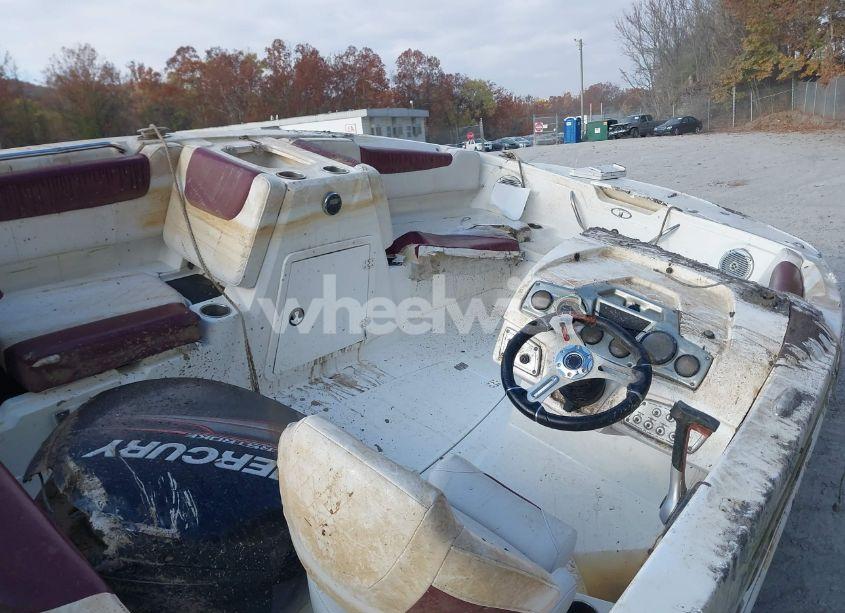 Photo 5 of 2019 Tahoe 1950f N/A (VIN BUJ95384F819)