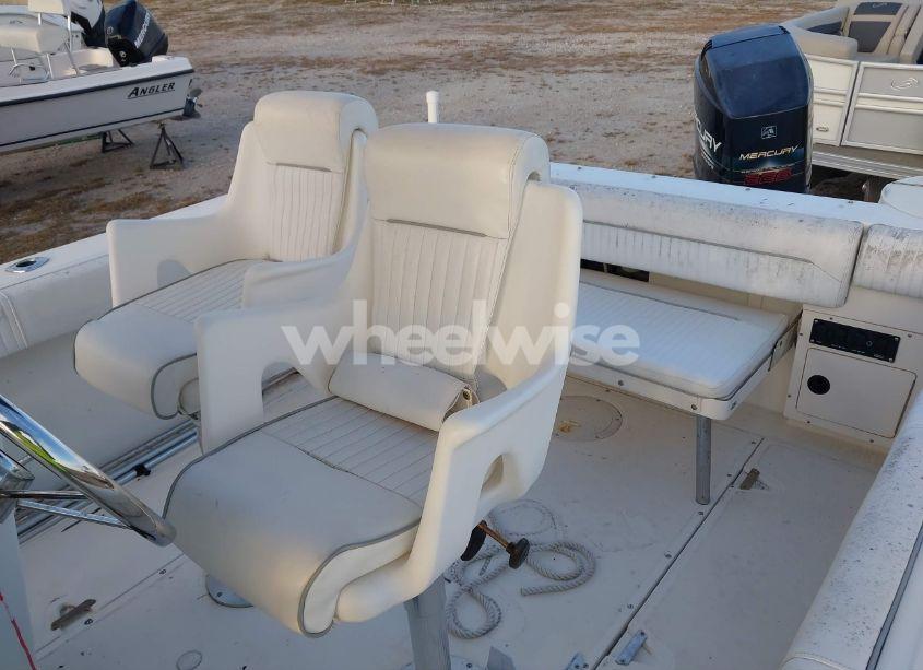 Photo 8 of 1998 Boston Whaler OTHER (VIN BWCAK078A898)