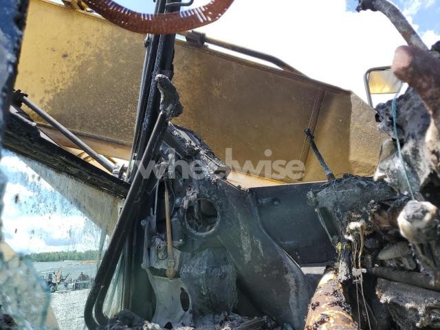 Photo 3 of 2019 KOMATSU PC210LC HYDRAULIC EXCAVATOR (VIN C80919)