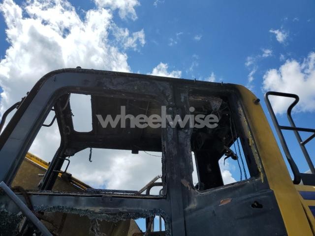 Photo 6 of 2019 KOMATSU PC210LC HYDRAULIC EXCAVATOR (VIN C80919)