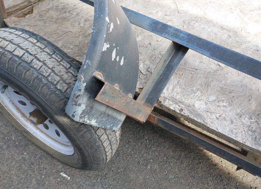 Photo 12 of 2000 Utility Trailer (VIN CA1104352)