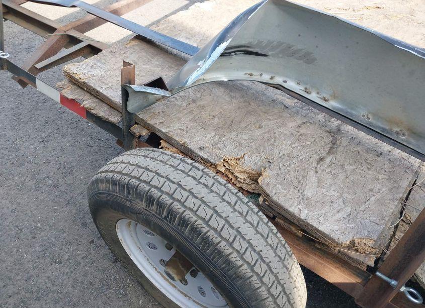 Photo 13 of 2000 Utility Trailer (VIN CA1104352)