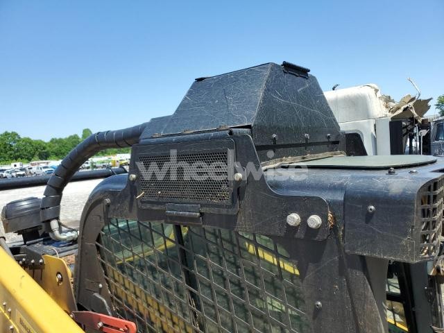 Photo 9 of 2022 CATERPILLAR 299D3 XE TRACKED SKID STEER LOADER (VIN CAT0299DEBX904326)