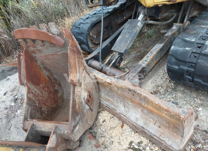 Photo 14 of 2015 Caterpillar 305.5e2 MINI EXCAVATOR (VIN CAT3055ECEJX00337)