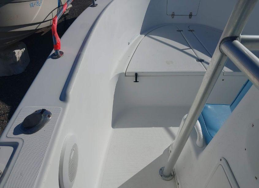 Photo 13 of 1999 Cobia Other N/A (VIN CBA132LCB999)