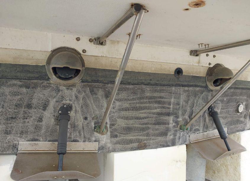 Photo 10 of 1988 Carver Other (VIN CDRN5085B888)