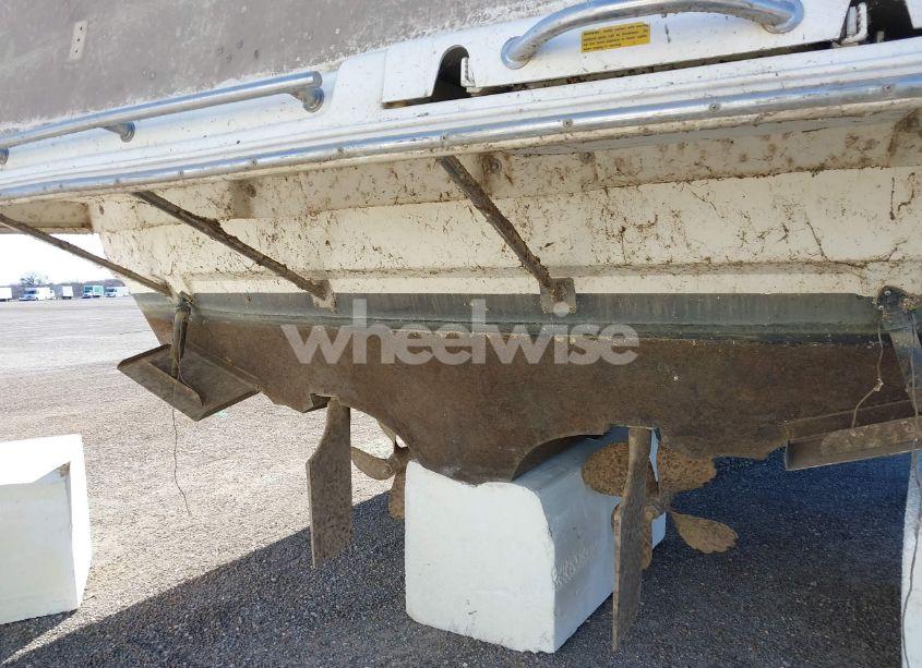 Photo 10 of 1997 Cruisers Yachts OTHER (VIN CRSUS180J697)