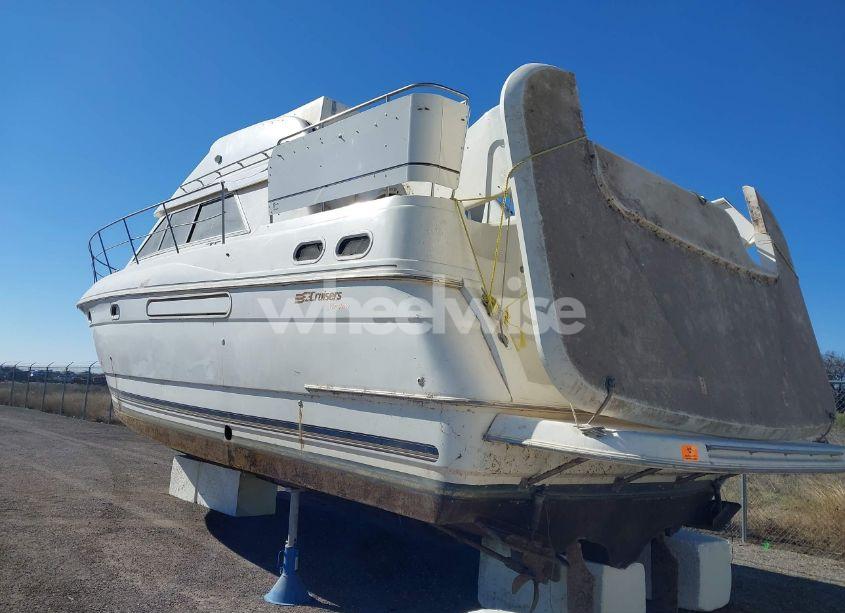 Photo 3 of 1997 Cruisers Yachts OTHER (VIN CRSUS180J697)